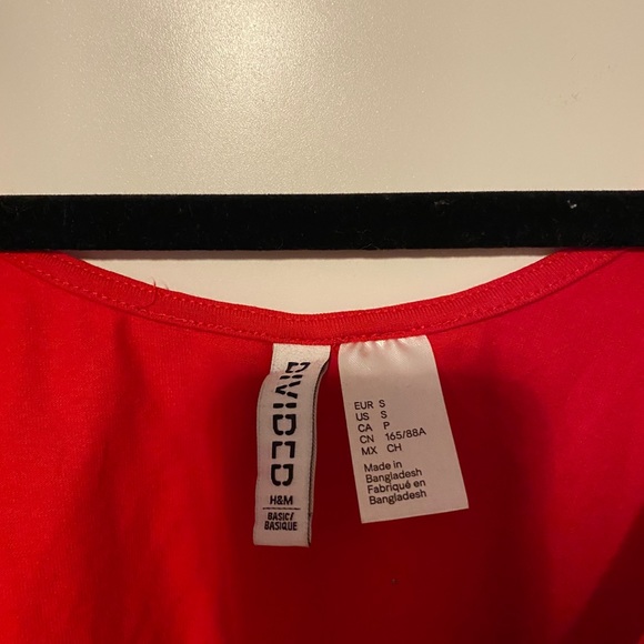 3/$25 Cropped tank - Picture 3 of 3